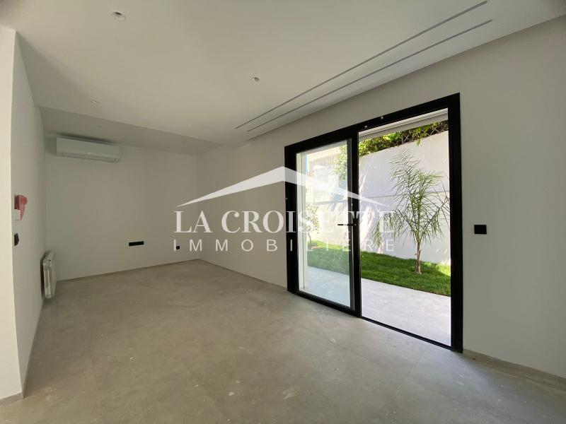 Duplex S+3 avec piscine couverte à Gammarth